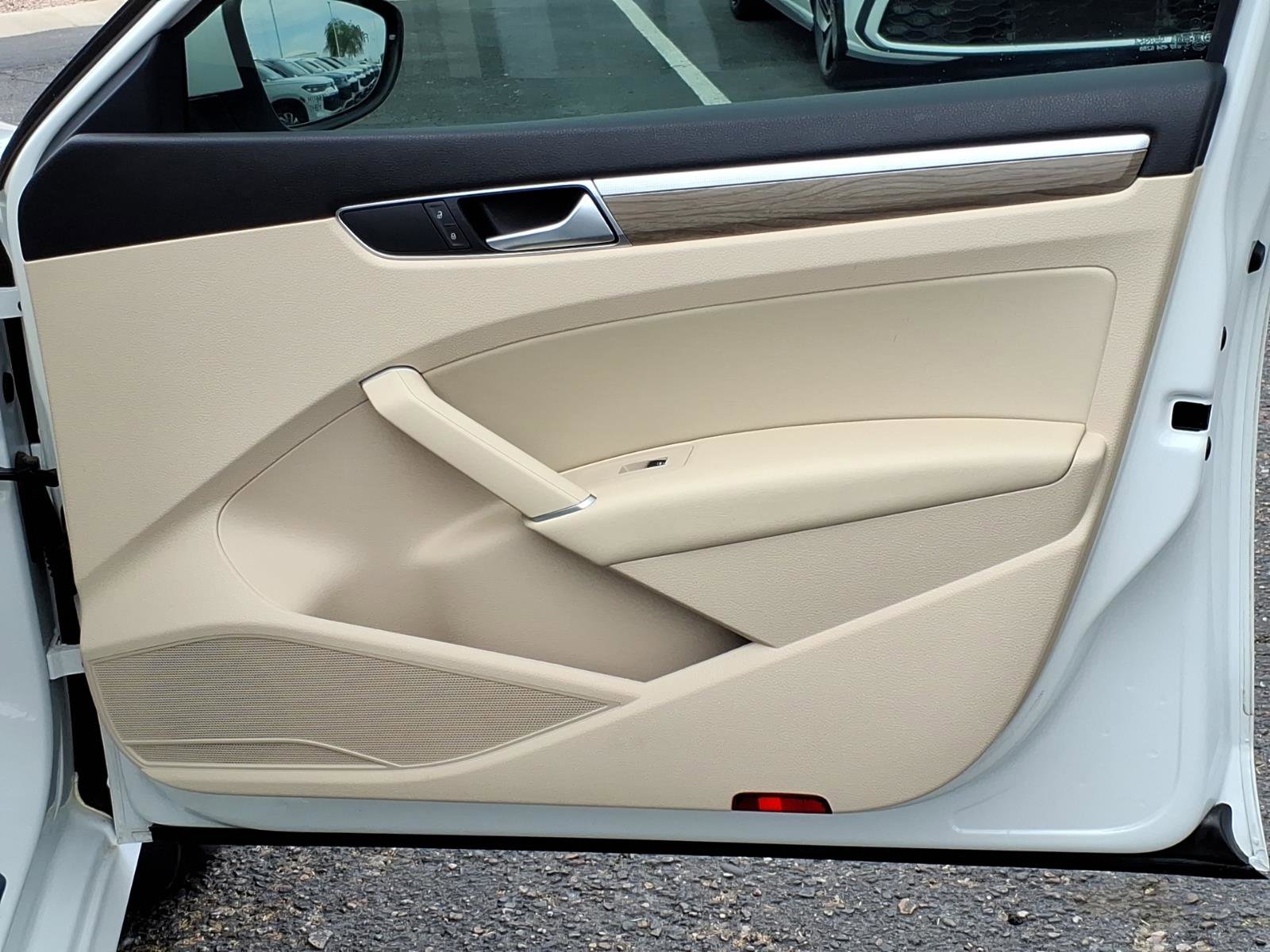 Used 2017 Volkswagen Passat 1.8T SE image 15