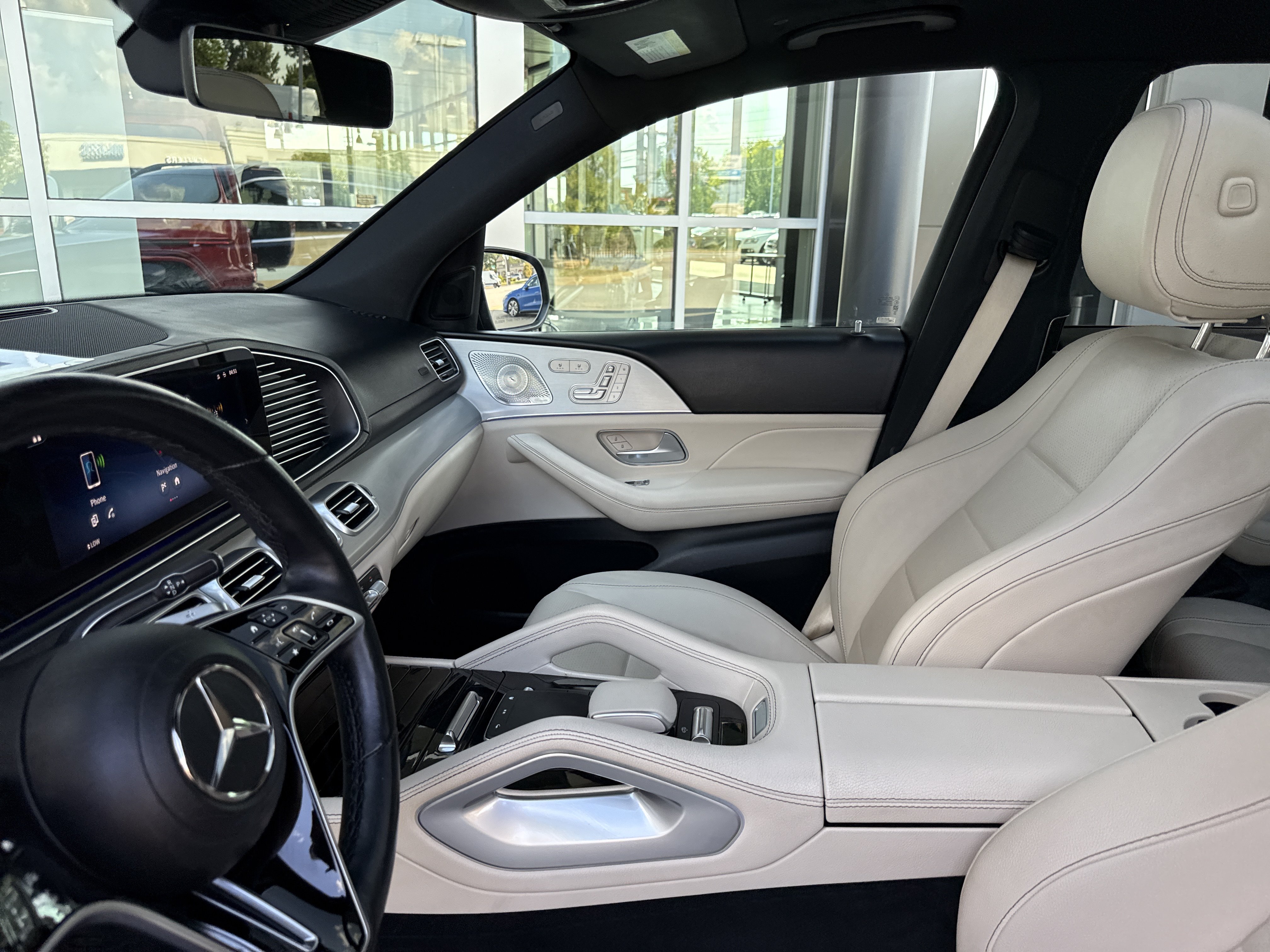 Used 2025 Mercedes-Benz GLS 450 4MATIC image 24