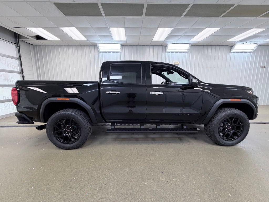 New 2026 GMC Canyon Denali w/ LPO, Denali Black Edition AWD/4WD image 5