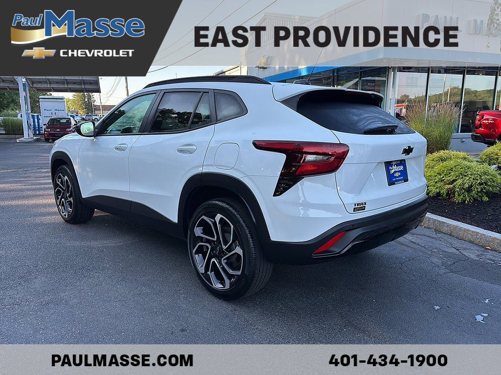 Certified 2024 Chevrolet Trax RS w/ Sunroof Package FWD image 5