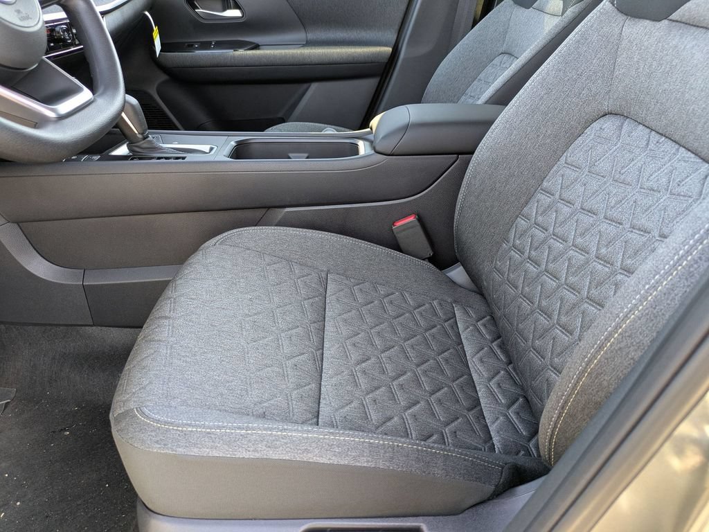 New 2026 Nissan Kicks SV w/ SV Premium Package AWD/4WD image 13