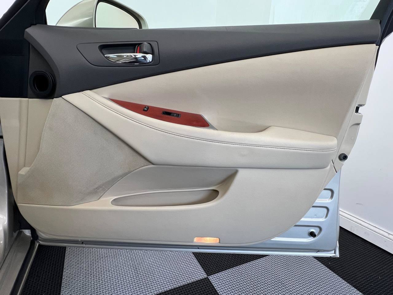 Used 2012 Lexus ES 350 image 11