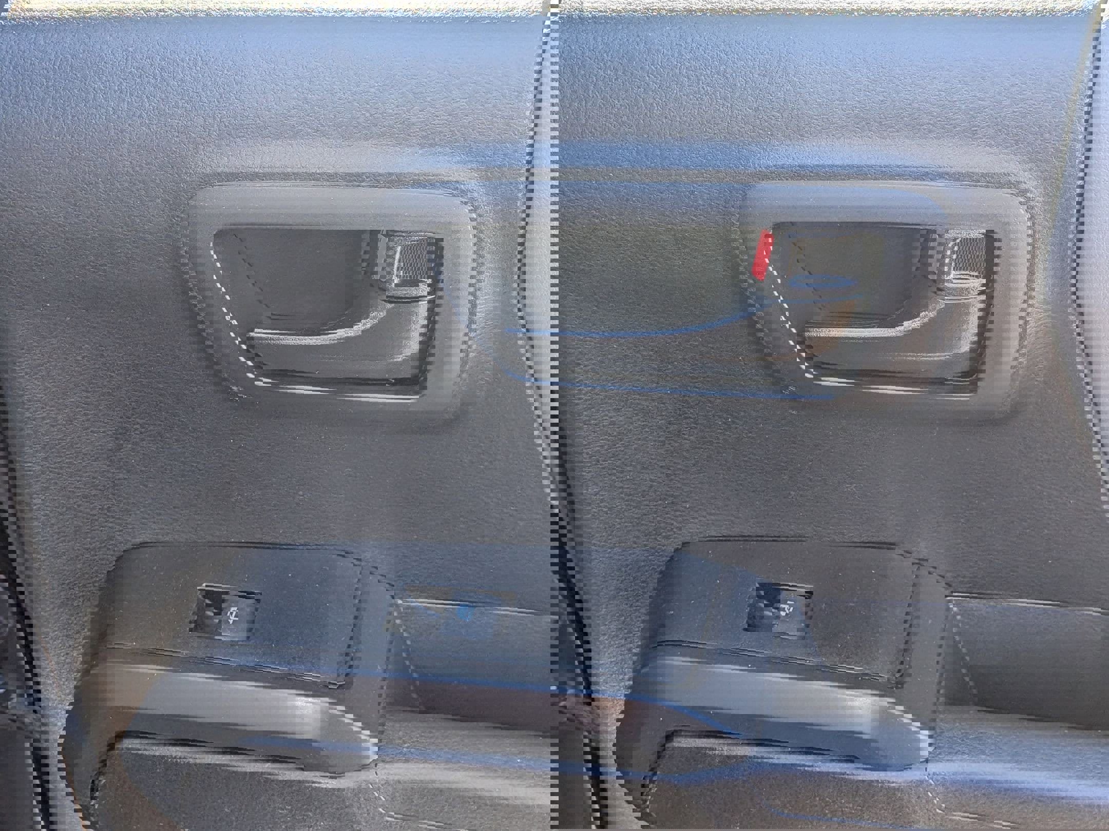 Used 2022 Toyota Tacoma SR image 29