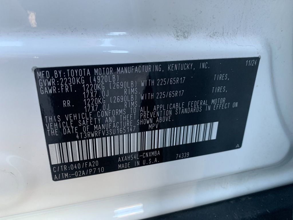 Used 2025 Toyota RAV4 XLE AWD/4WD image 33