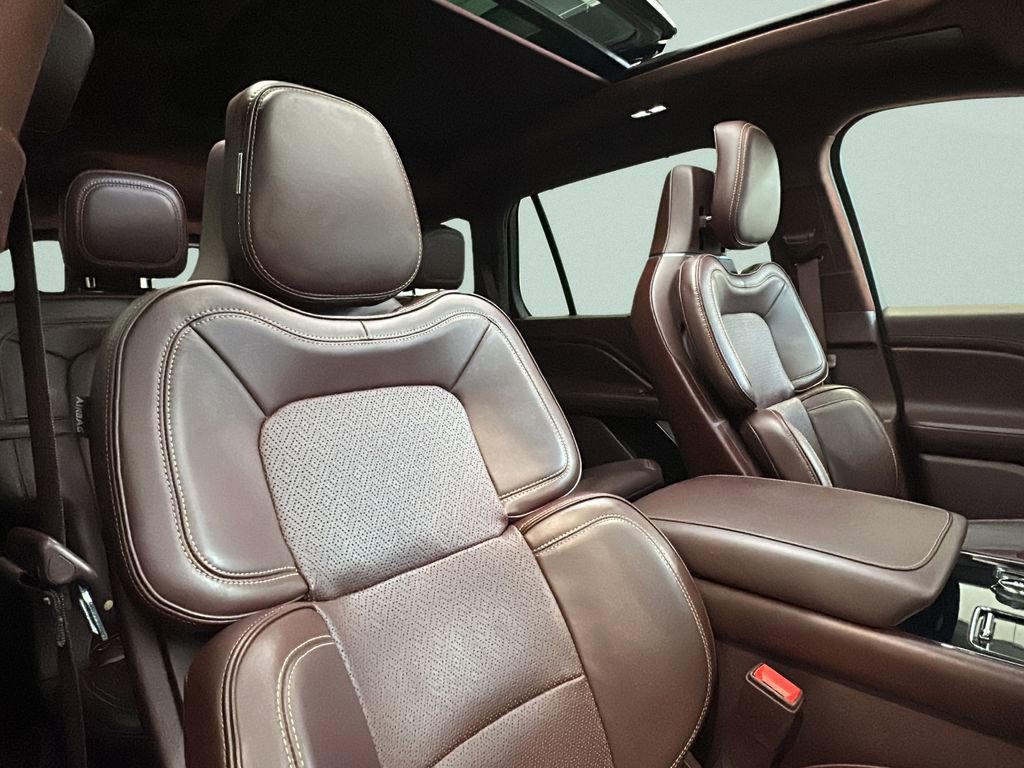 Used 2022 Lincoln Aviator Black Label Grand Touring image 16