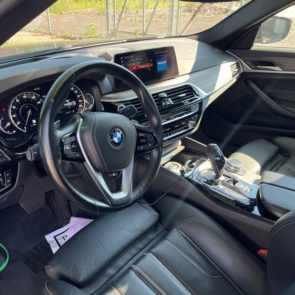 Used 2018 BMW 530e xDrive AWD/4WD image 3