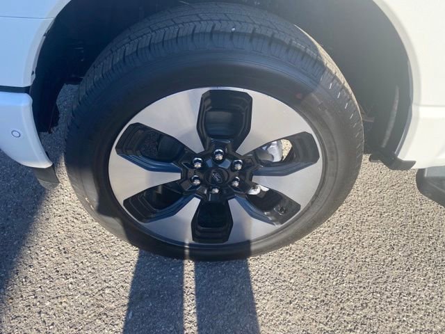 New 2023 Ford F150 Lightning Platinum AWD/4WD image 10