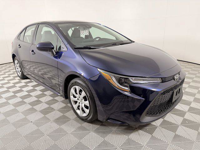 Certified 2022 Toyota Corolla LE image 1