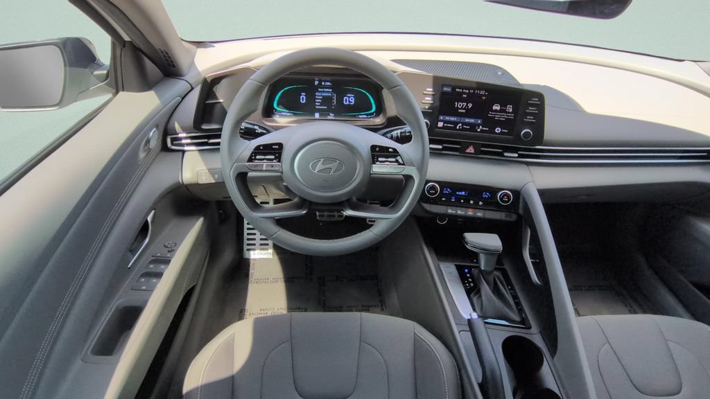 Certified 2026 Hyundai Elantra Sport FWD image 11