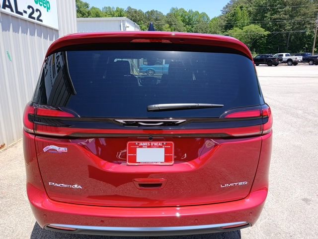 New 2027 Chrysler Pacifica Limited FWD image 4