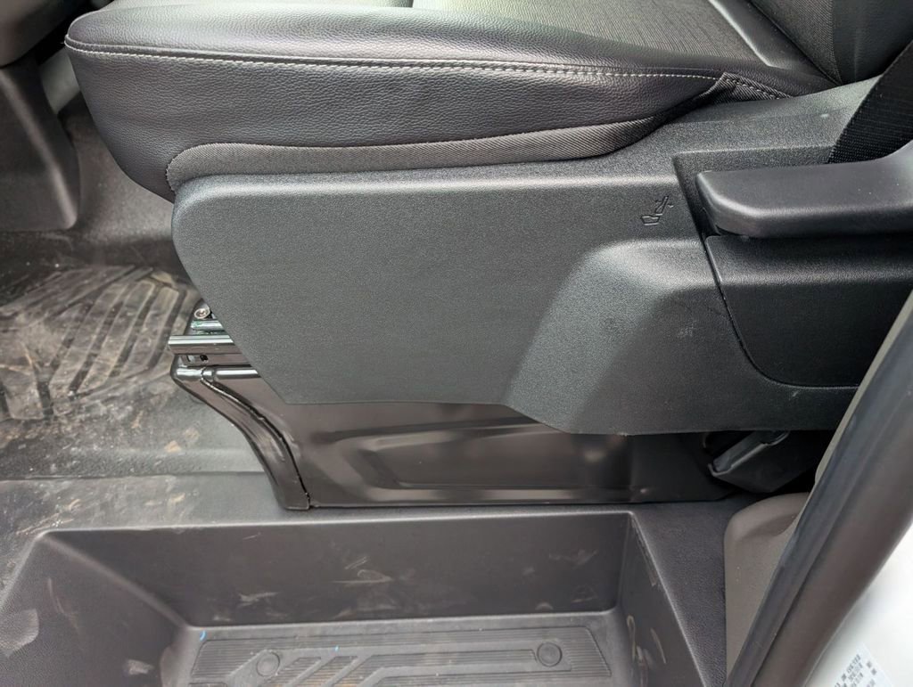 New 2026 Ford Transit 250 148 Medium Roof w/ Load Area Protection Package RWD image 19