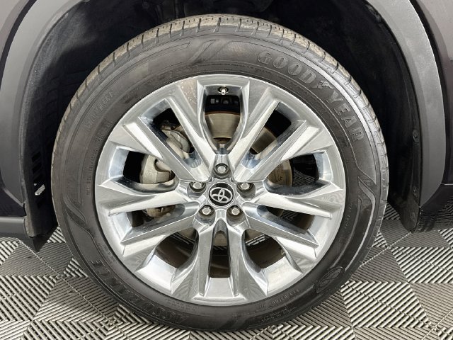 Used 2022 Toyota Highlander Limited FWD image 35