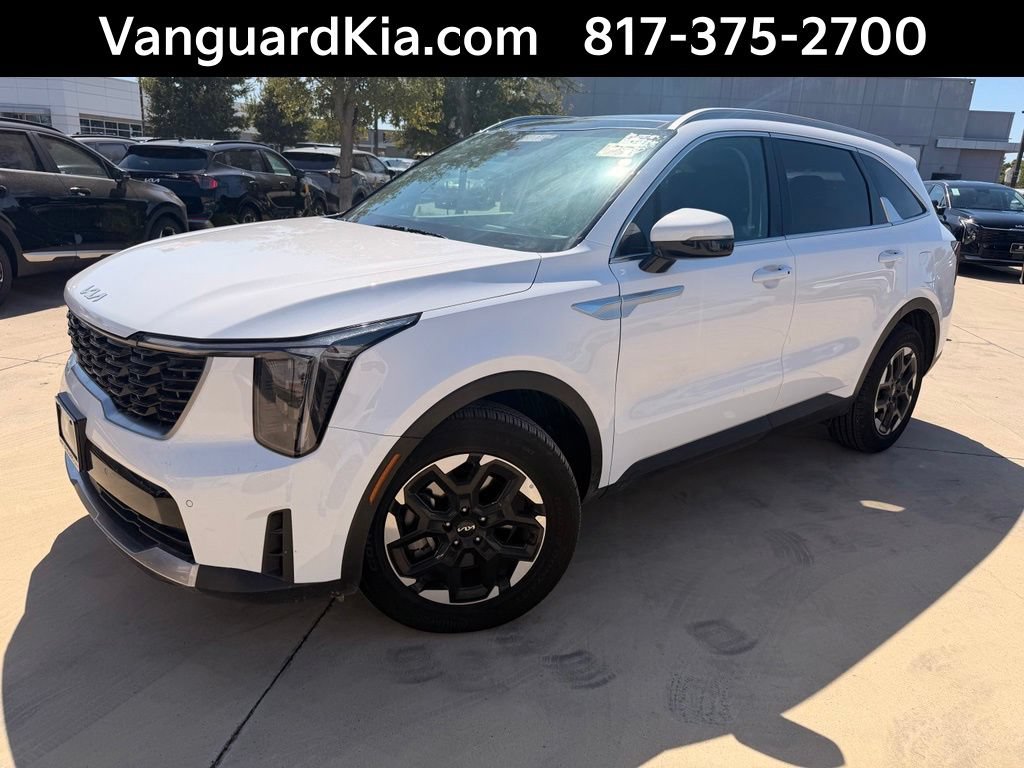 Certified 2025 Kia Sorento S w/ Panoramic Sunroof Package FWD image 1