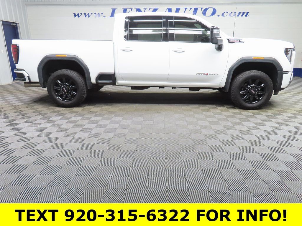 Used 2025 GMC Sierra 2500 AT4 AWD/4WD image 2