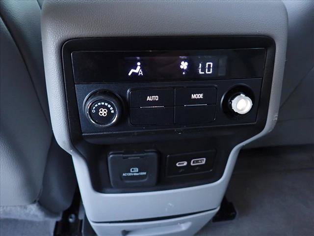 Used 2021 GMC Acadia SLT w/ LPO, Roadside Safety Package AWD/4WD image 9