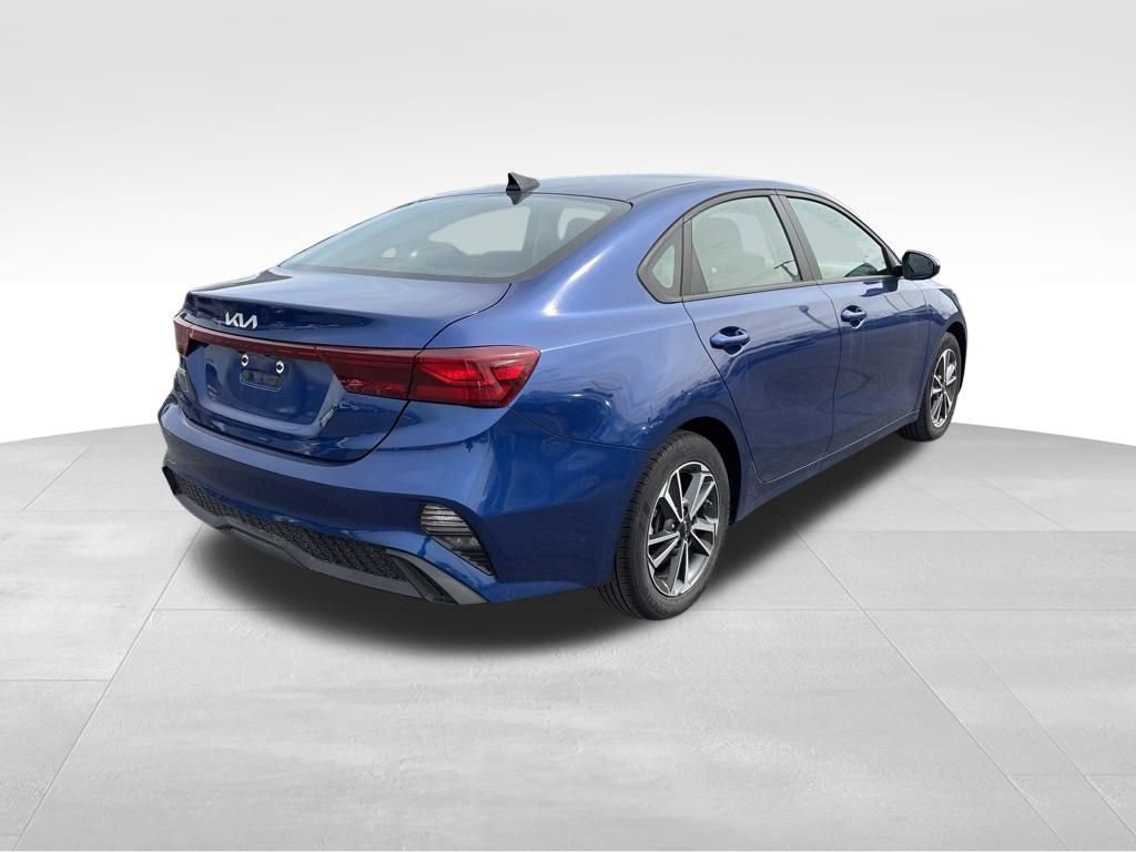 Certified 2023 Kia Forte LXS image 7