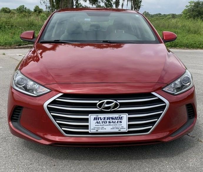 Used 2017 Hyundai Elantra SE image 3