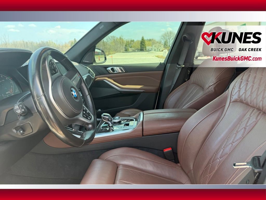 Used 2022 BMW X5 M50i image 5