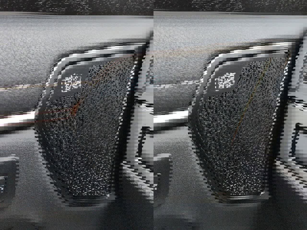 Used 2024 Lexus ES 300h Ultra Luxury image 32