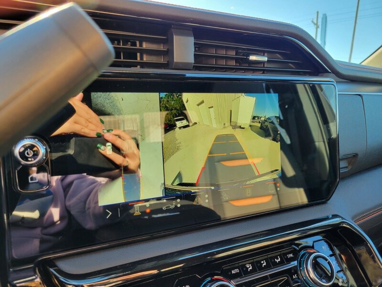 New 2026 GMC Sierra 2500 AT4 w/ AT4 Premium Plus Package image 21