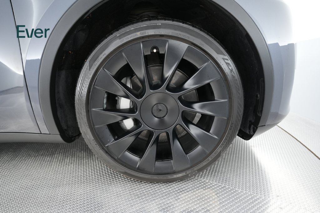 Used 2023 Tesla Model Y Long Range AWD/4WD image 9