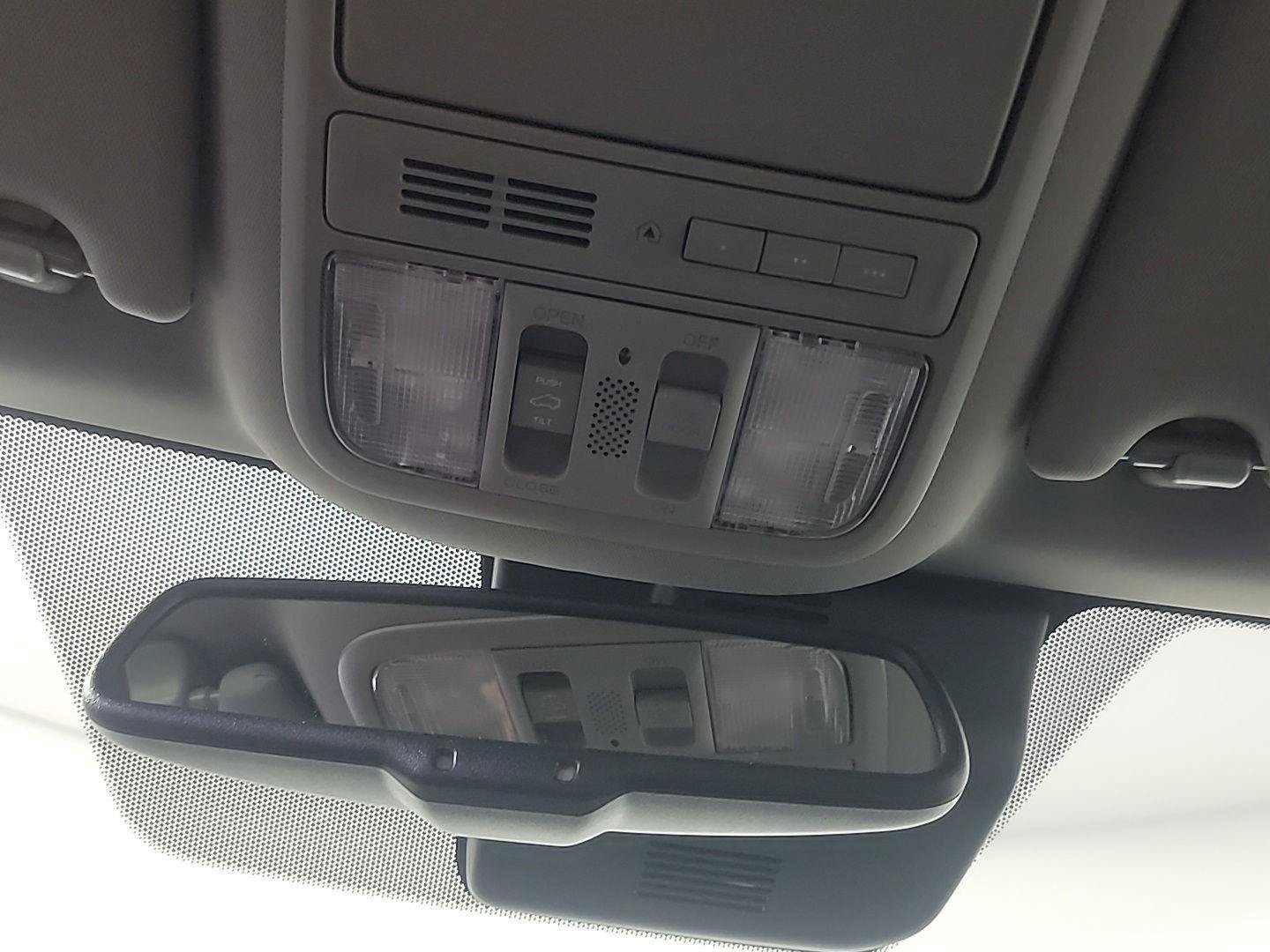 Certified 2017 Honda Pilot Touring image 40