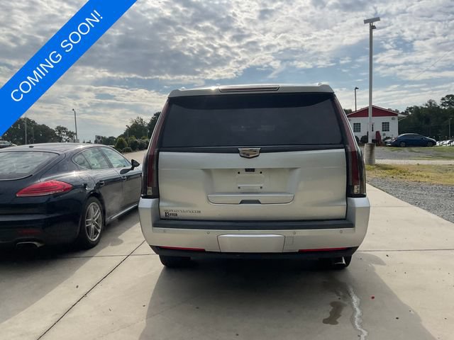 Used 2019 Cadillac Escalade ESV Premium Luxury w/ Escalade Sport Edition AWD/4WD image 2
