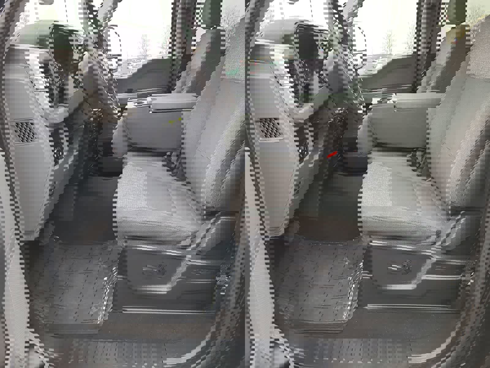 Used 2024 Ford F250 XLT w/ FX4 Off-Road Package image 19