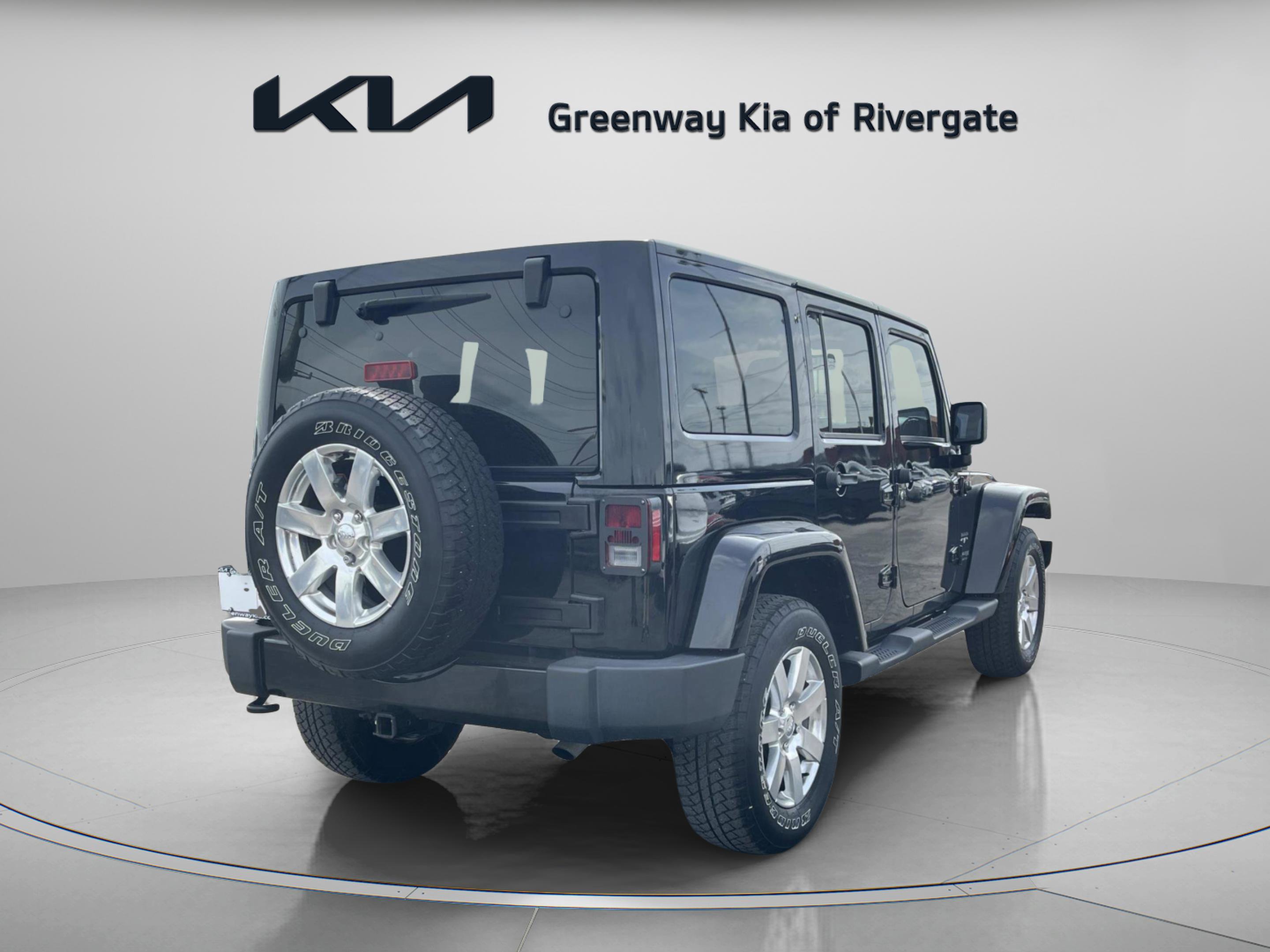 Used 2018 Jeep Wrangler Unlimited Sahara w/ Dual Top Group image 7