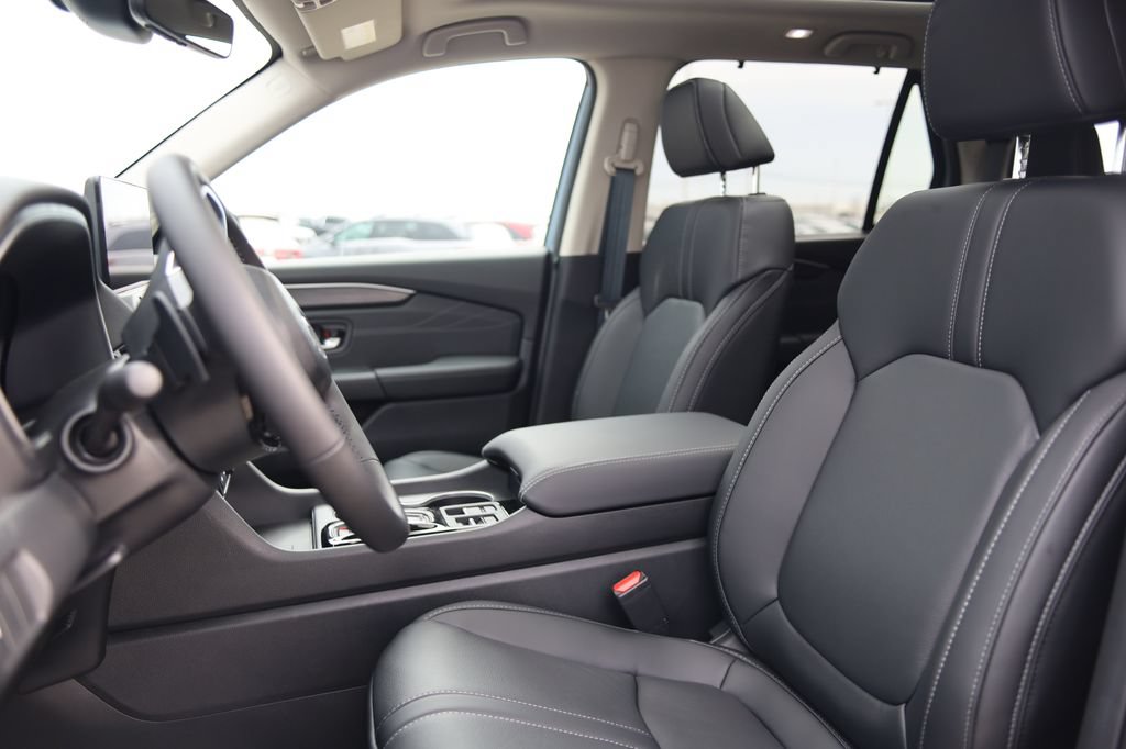 New 2026 Honda Pilot Touring image 12