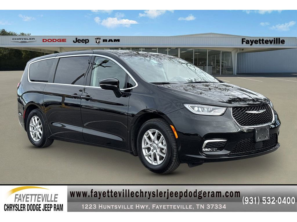 Used 2024 Chrysler Pacifica Touring-L