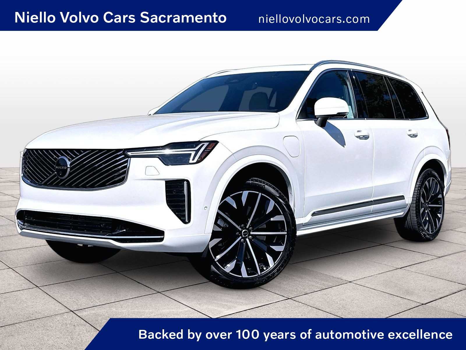 Used 2026 Volvo XC90 T8 Plus w/ Protection Package Premier AWD/4WD image 1