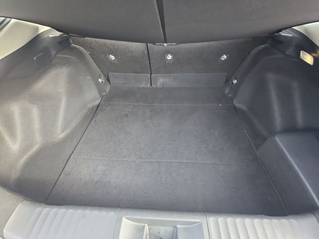 Used 2024 Toyota Prius LE image 28