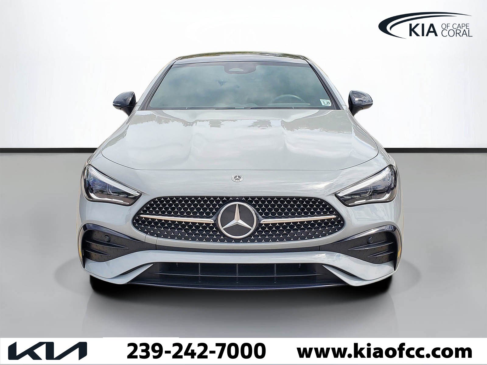 Used 2024 Mercedes-Benz CLE 300 4MATIC Coupe image 2
