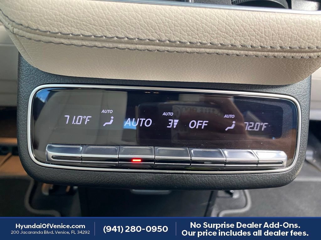 Used 2025 Mercedes-Benz GLS 450 4MATIC image 24