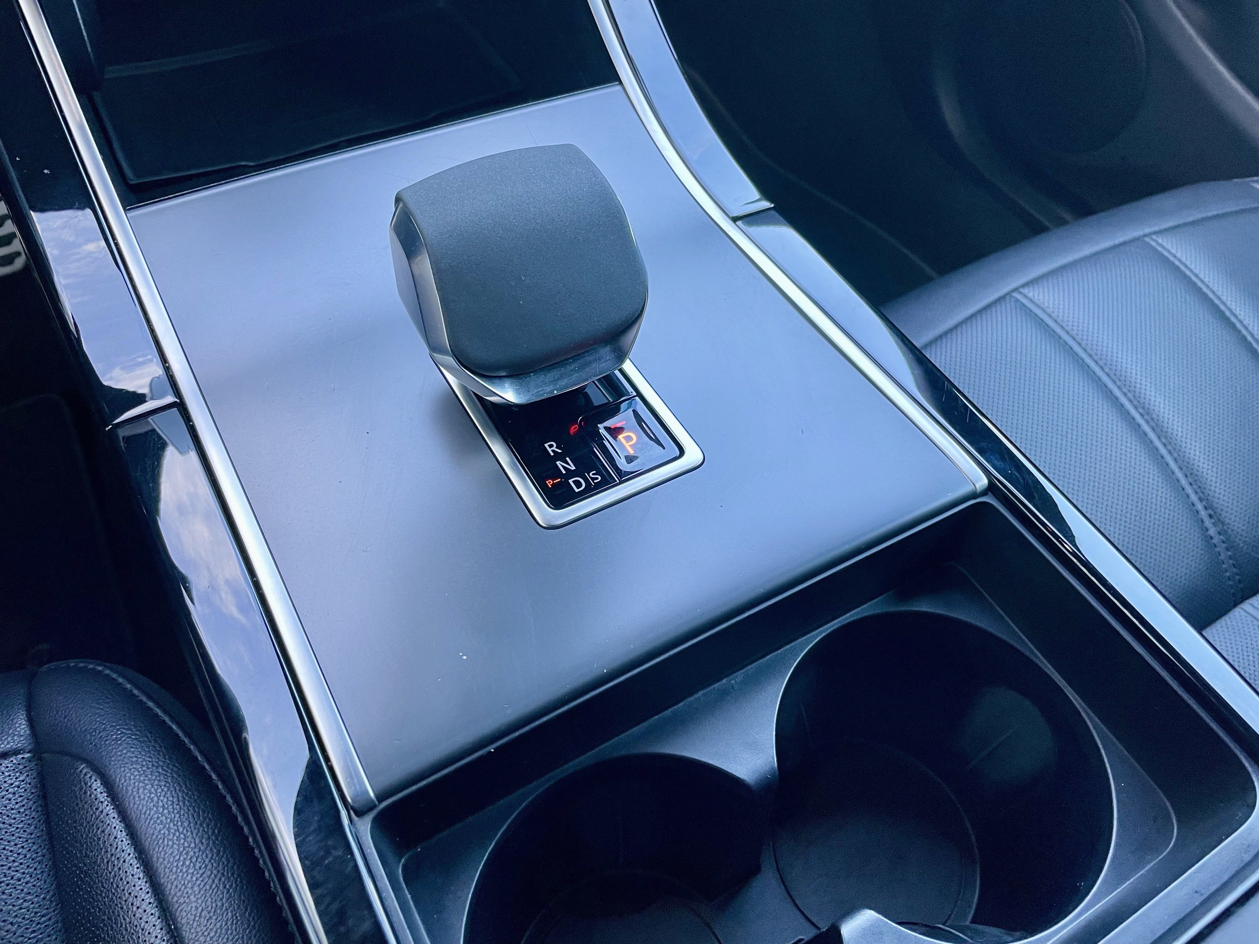 Certified 2024 Land Rover Range Rover Evoque Dynamic SE image 20