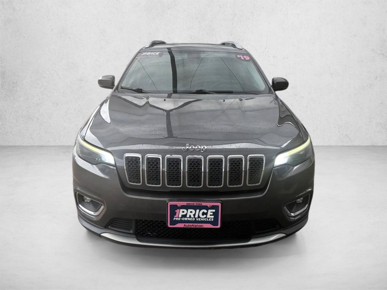 Used 2019 Jeep Cherokee Limited AWD/4WD image 6