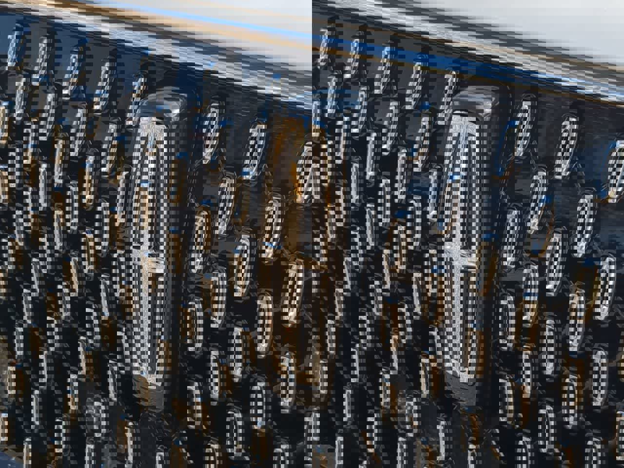 Used 2025 Lincoln Aviator Reserve w/ Luxury Package image 11