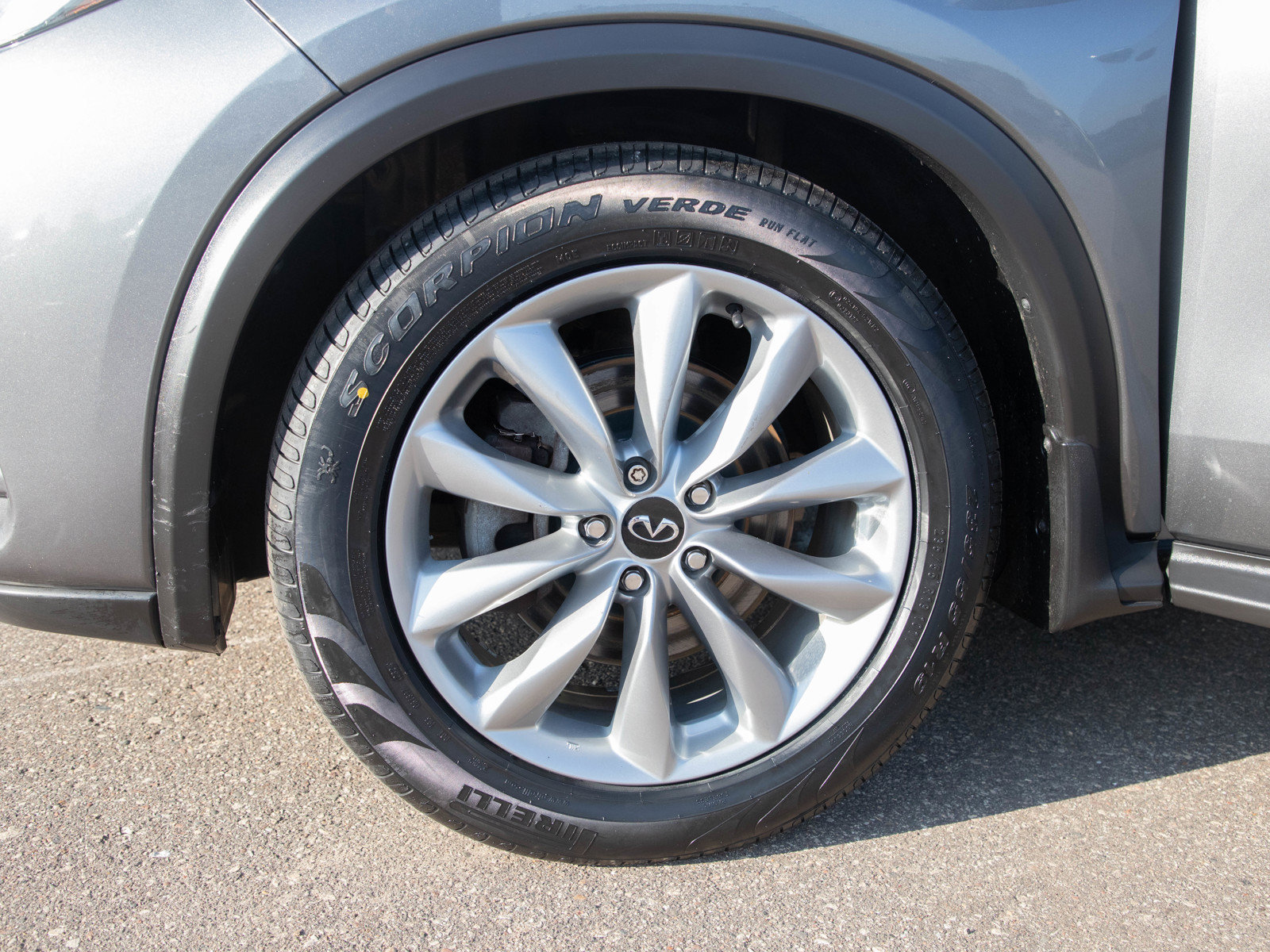 Used 2020 INFINITI QX50 Luxe w/ Navigation Package AWD/4WD image 30
