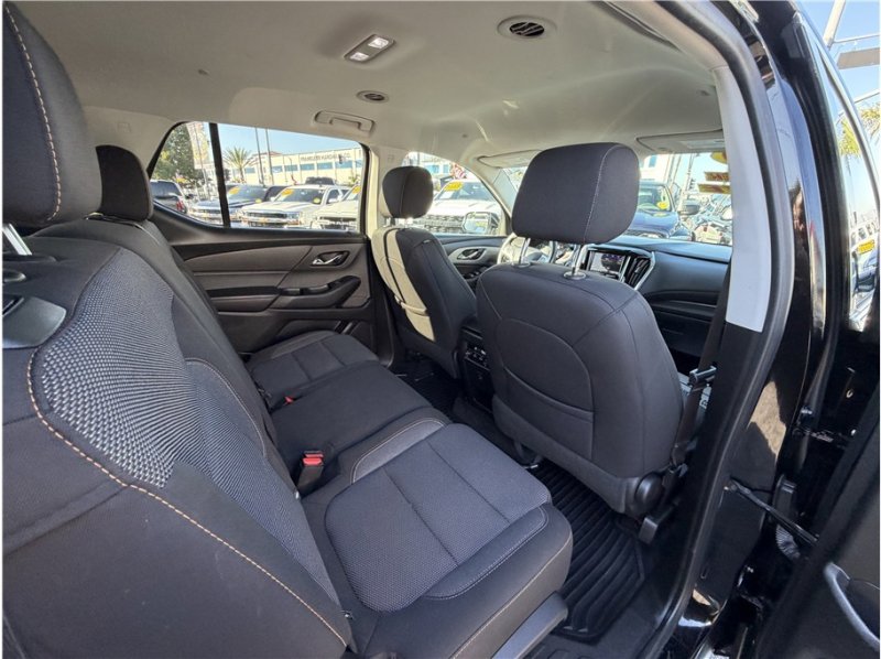 Used 2020 Chevrolet Traverse LS image 27