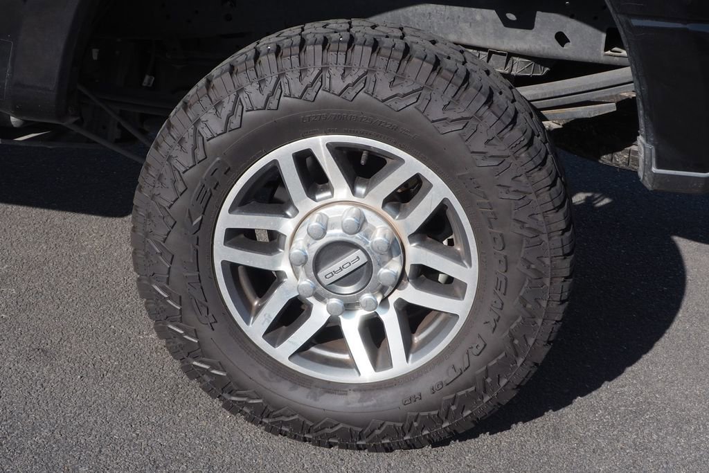 Used 2019 Ford F250 Lariat w/ Lariat Ultimate Package image 9