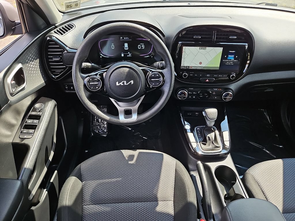 Used 2023 Kia Soul S FWD image 11