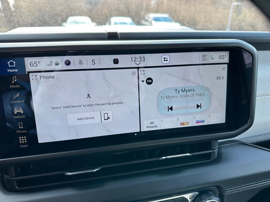 Used 2025 Jeep Wrangler Unlimited Sahara image 25