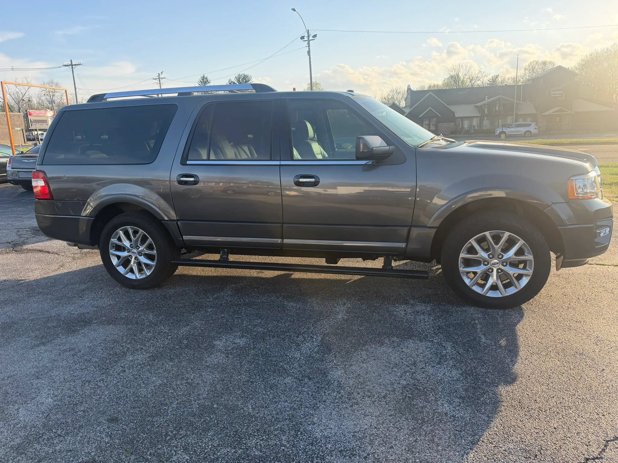 Used 2015 Ford Expedition Max Limited AWD/4WD image 2