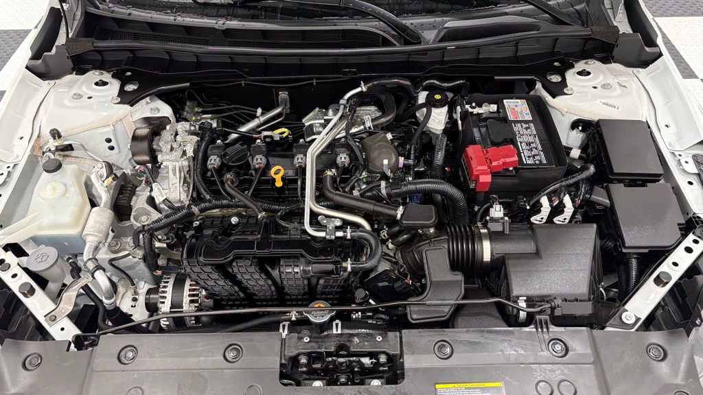 Used 2025 Nissan Altima 2.5 SR FWD image 8