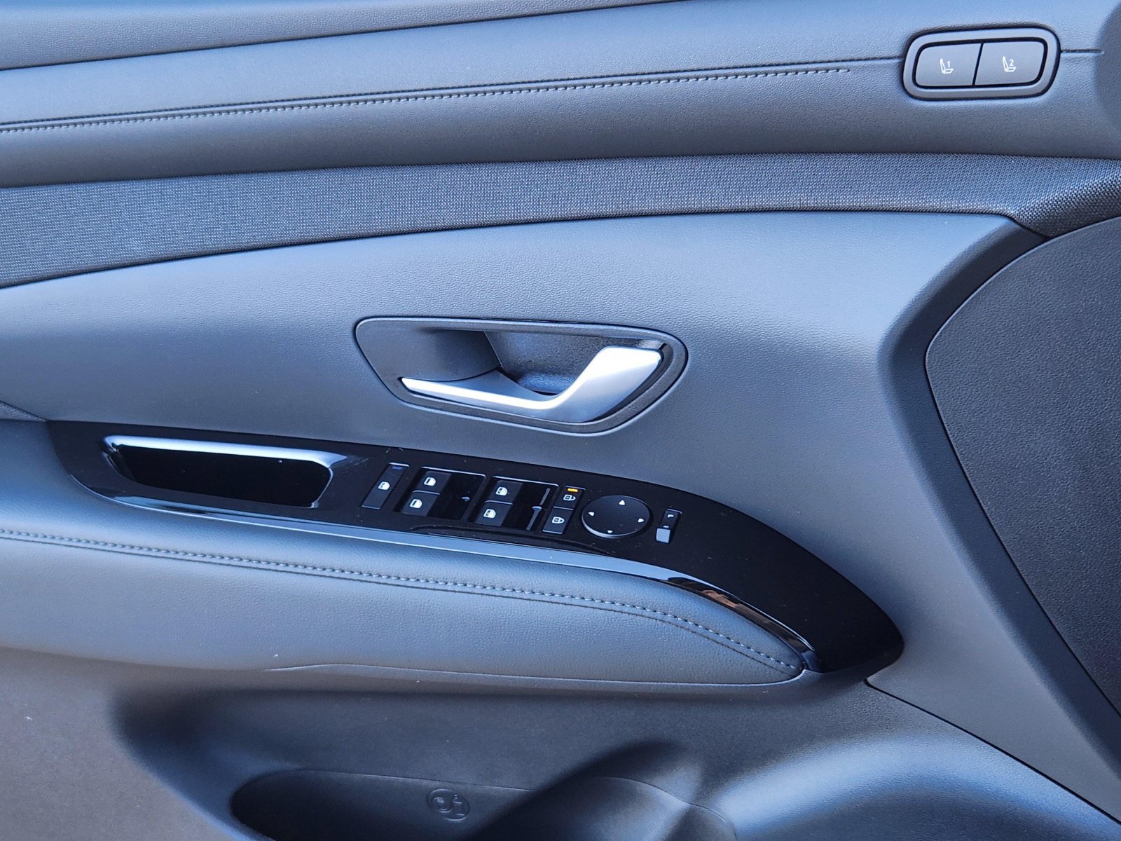 New 2026 Hyundai Tucson Limited AWD/4WD image 7