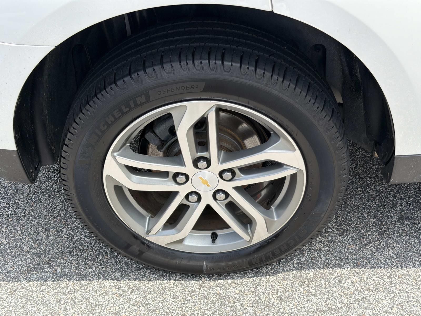 Used 2016 Chevrolet Equinox LTZ w/ Enhanced Convenience Package FWD image 17