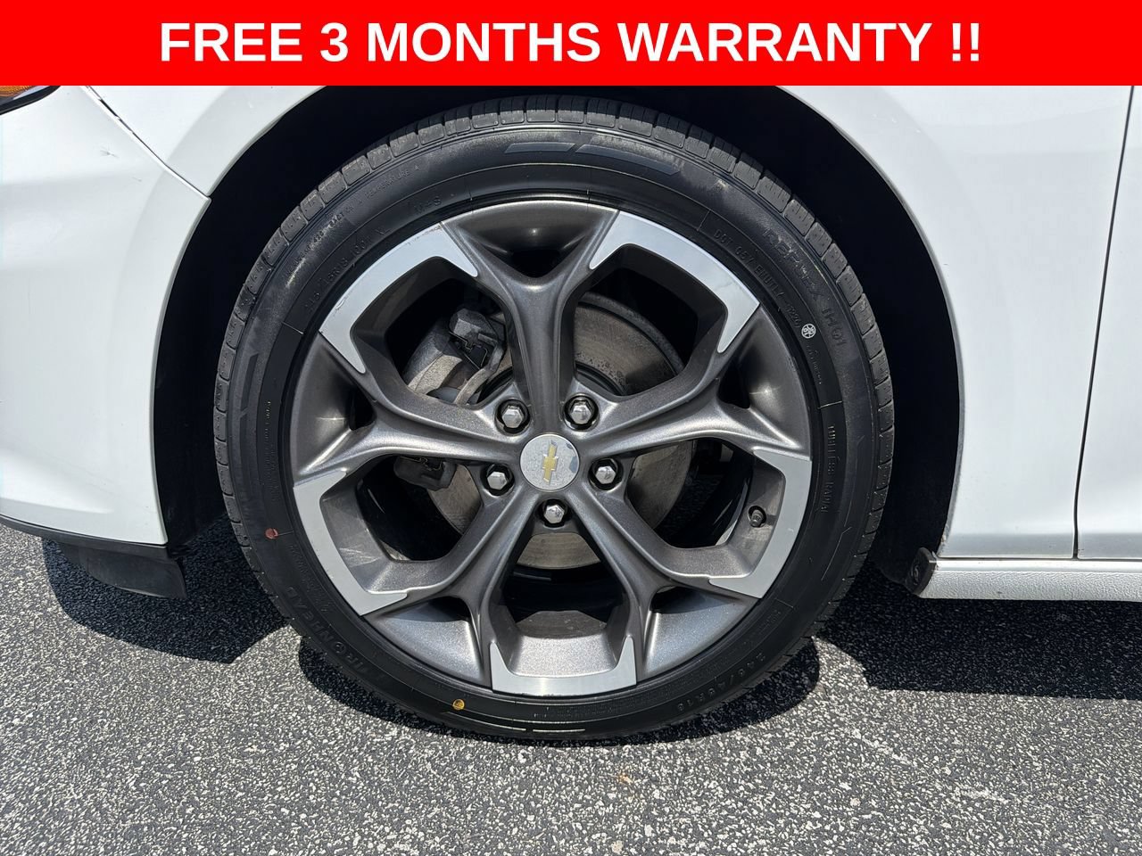 Used 2021 Chevrolet Malibu LT FWD image 34