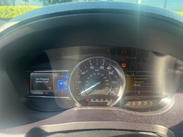 Used 2017 Ford Explorer XLT w/ Equipment Group 202A FWD image 5