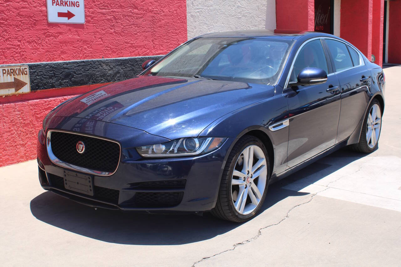 Used 2018 Jaguar XE Prestige AWD/4WD image 4